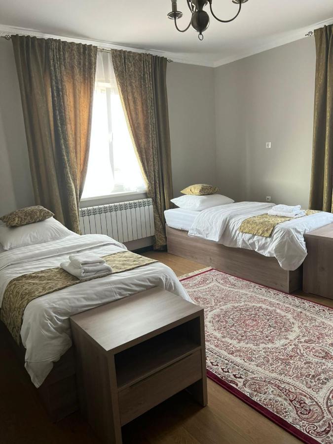 Green Town Hotel Shymkent Exterior foto